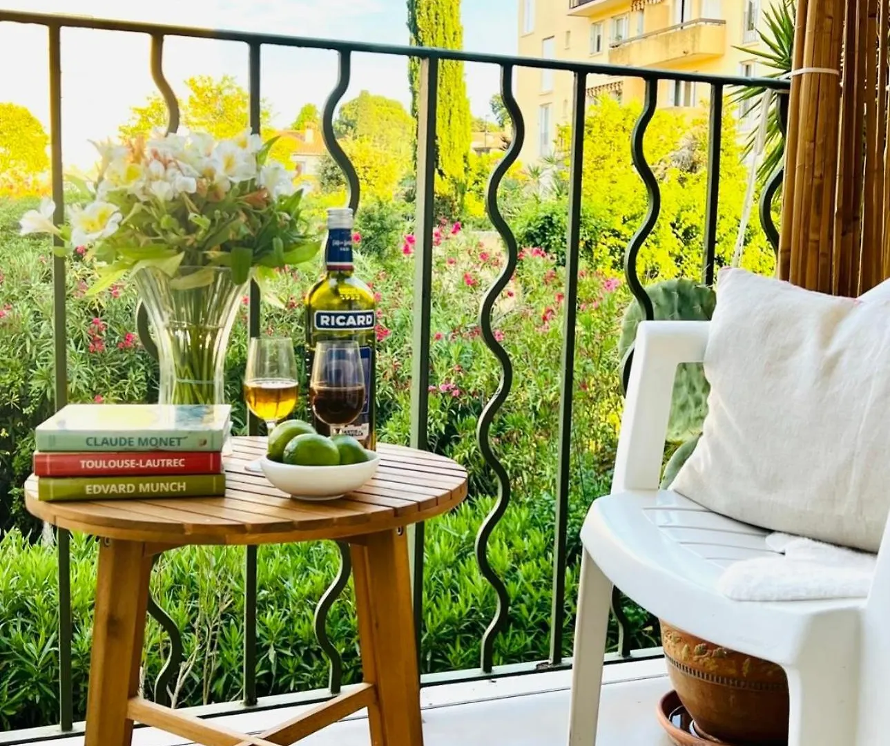 Private Room With Balcony Saint Tropez Ubytování v soukromí